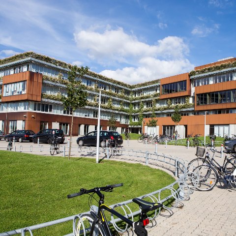 Campus Aarhus N set udefra.