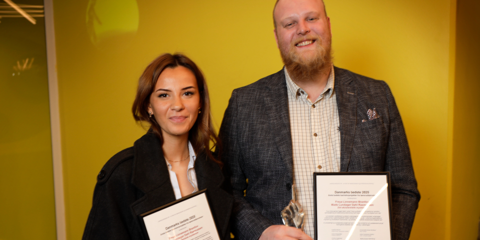 Freya og Mads med deres priser