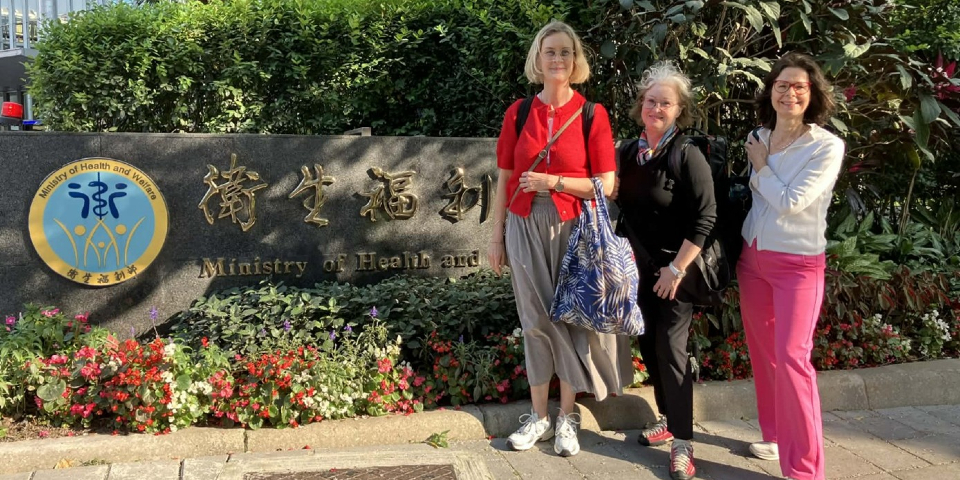 Anita Lunde i Taiwan - sammen med kollega fra Island og Holland